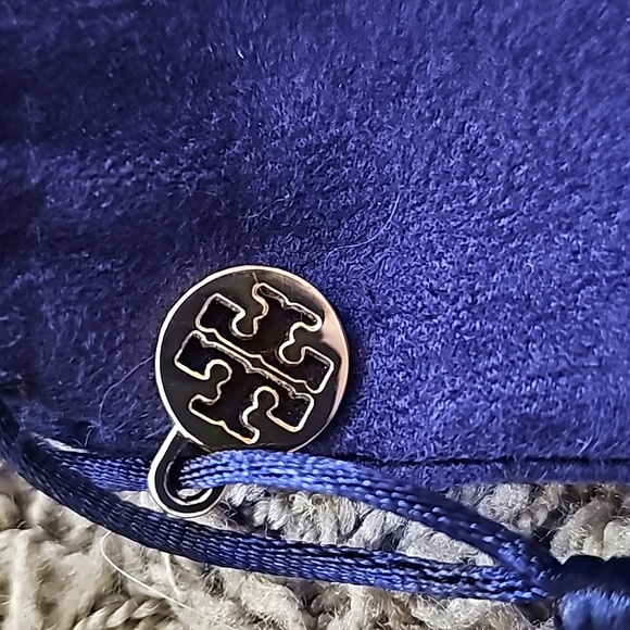 ToryBurch Circle logo earrings - Picture 4 of 4